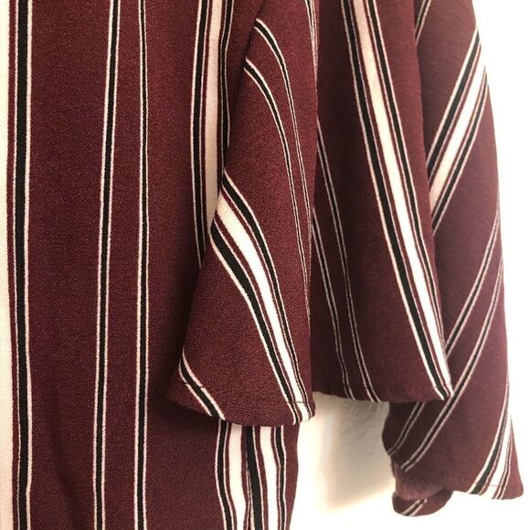 Charlotte Russe burgundy striped crop top blouse back zipper ruffled sleeve L - Picture 11 of 14